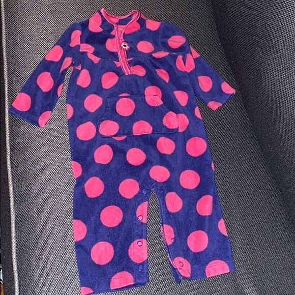 Carters bodysuit   - Picture 1 of 3
